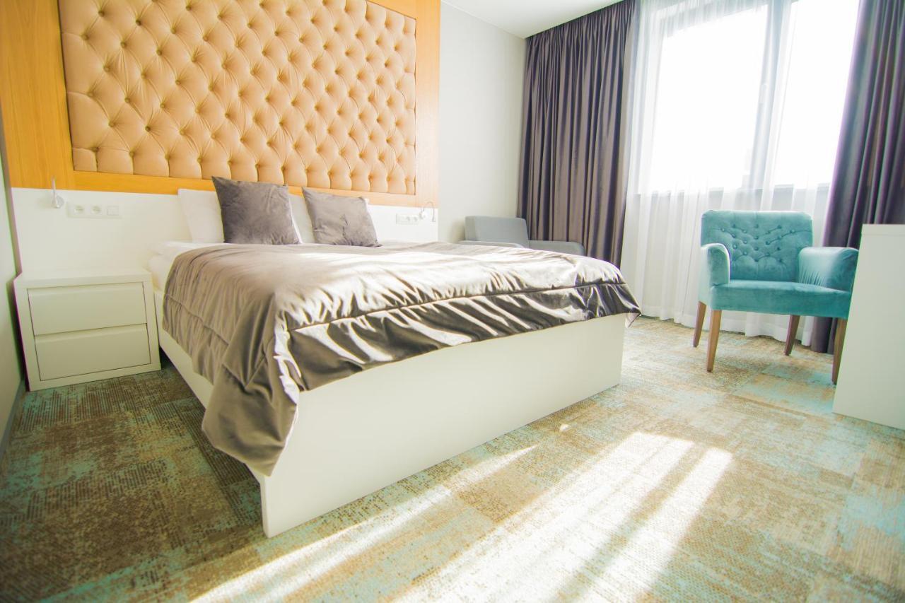 Hotel Sjesta โนวาซูล ภายนอก รูปภาพ